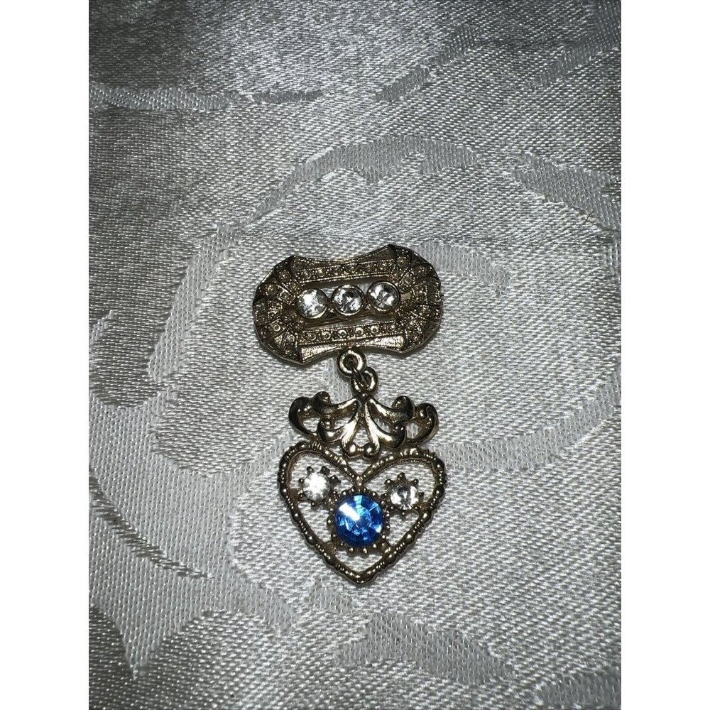 Vintage Gold Tone Costume bar Pin brooch heart Rhinestone‎ blue white dangling